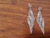 Brinco de strass losango