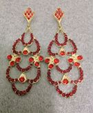 Maxi brinco de metal com strass vermelho